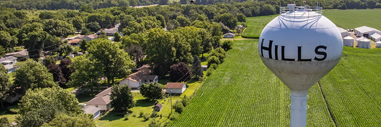Hills, IA